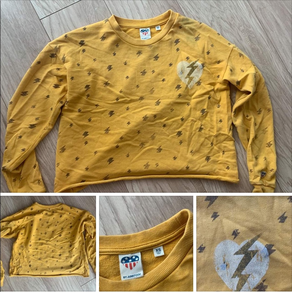 Sweatshirt